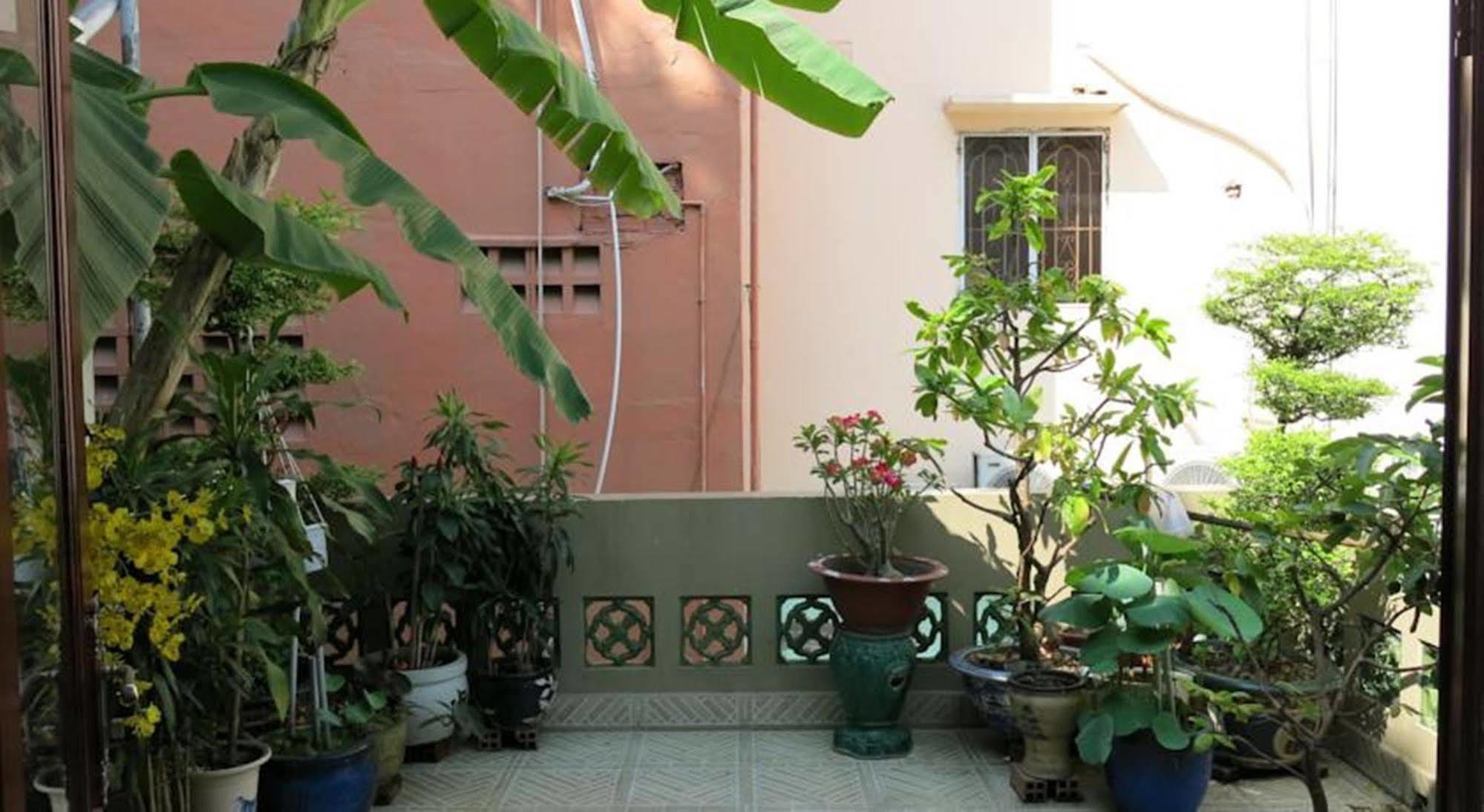 Banana Leaf Hotel Хошимин Экстерьер фото